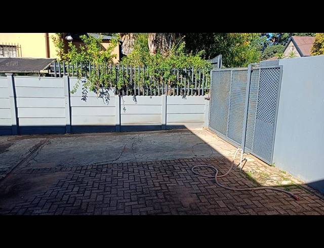3 BEDROOM PROPERTY TO RENT IN KRUGERSDORP WEST